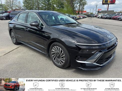 Used 2025 Hyundai Sonata Limited image 1