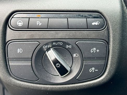 Used 2022 INFINITI QX50 Luxe w/ Appearance Package image 11