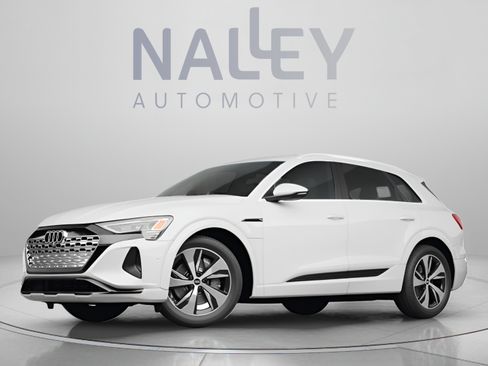 Used 2024 Audi Q8 e-tron Premium Plus w/ Premium Plus Package AWD/4WD image 2