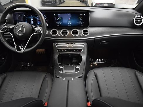 Used 2023 Mercedes-Benz E 350 Sedan image 20
