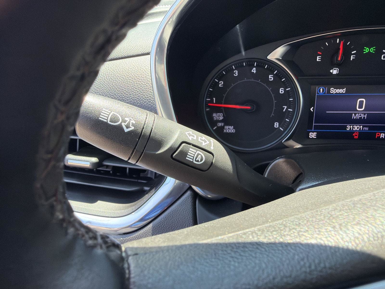Used 2023 Chevrolet Equinox LT FWD image 20