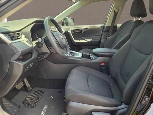 Used 2025 Toyota RAV4 LE AWD/4WD image 21