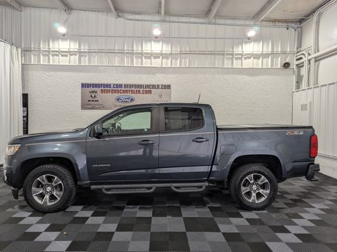 Used 2019 Chevrolet Colorado Z71 AWD/4WD image 2