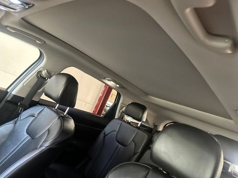 Used 2022 Kia Sorento S w/ Panoramic Sunroof Package AWD/4WD image 11