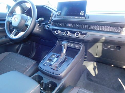 Used 2025 Honda CR-V Sport image 19