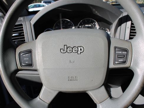 Used 2007 Jeep Grand Cherokee Laredo AWD/4WD image 19