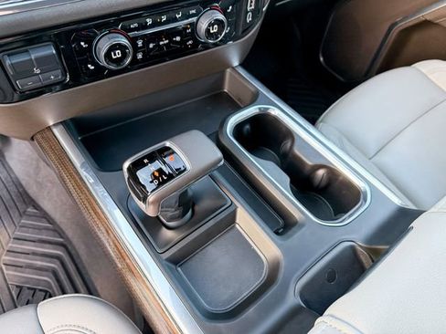 Used 2025 Chevrolet Silverado 1500 RST image 16