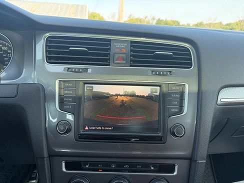 Used 2017 Volkswagen Golf Alltrack SE AWD/4WD image 14