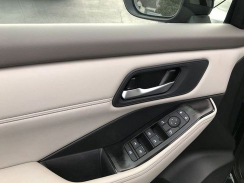 New 2026 Nissan Rogue SV AWD/4WD image 21