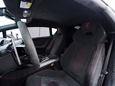 Used 2018 Lamborghini Huracan Performante image 64