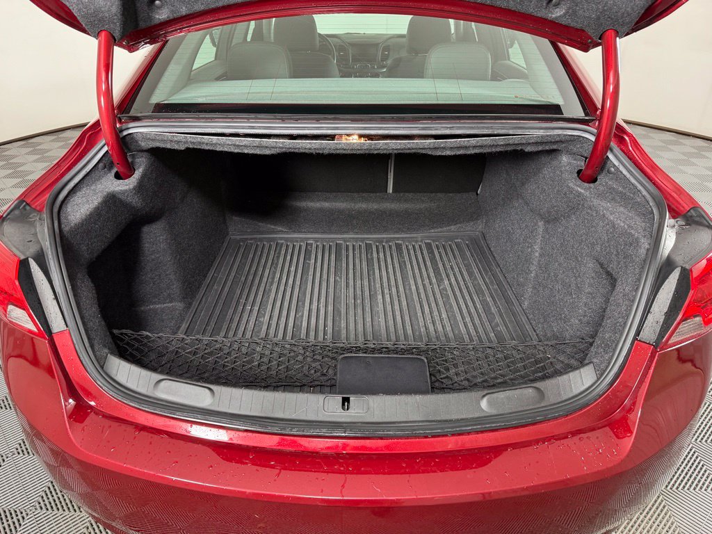 Used 2019 Chevrolet Impala LT w/ LT Leather Package FWD image 10