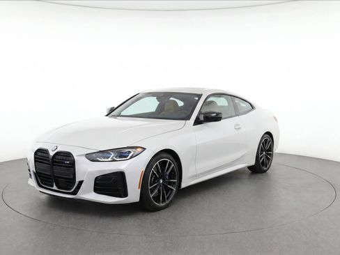 Used 2026 BMW M440i Coupe RWD image 1