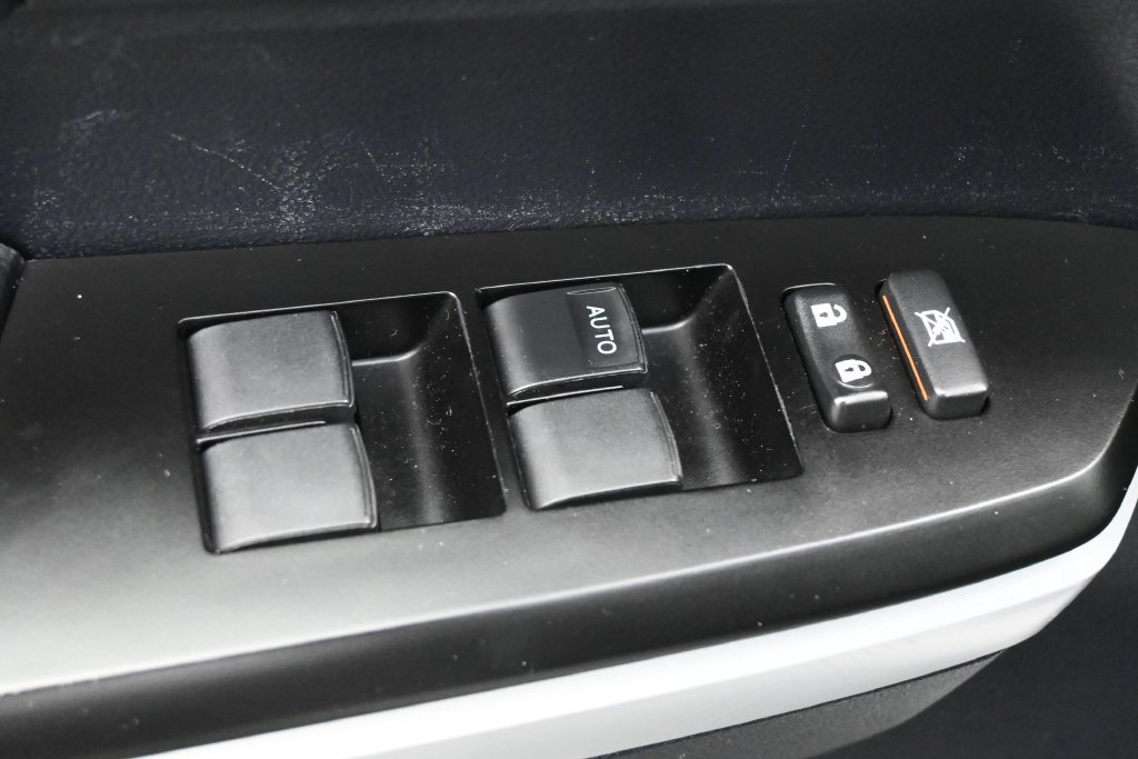 Used 2020 Toyota Tundra SR5 w/ SR5 Leather Package AWD/4WD image 3