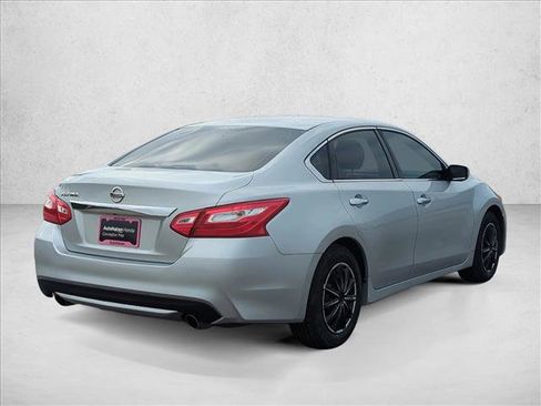 Used 2016 Nissan Altima 2.5 S FWD image 6