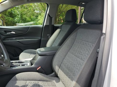 Used 2022 Chevrolet Equinox LT AWD/4WD image 17