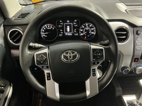 Used 2018 Toyota Tundra SR5 AWD/4WD image 17