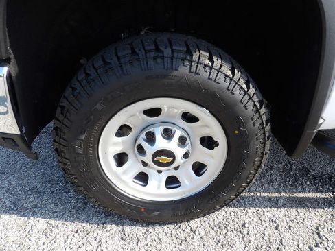 Used 2025 Chevrolet Silverado 3500 W/T w/ WT/CX Safety Package AWD/4WD image 62