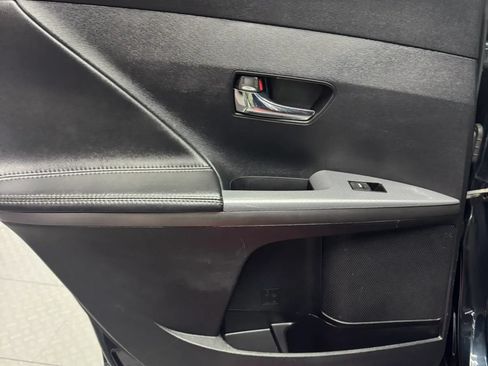 Used 2015 Toyota Venza XLE FWD image 24