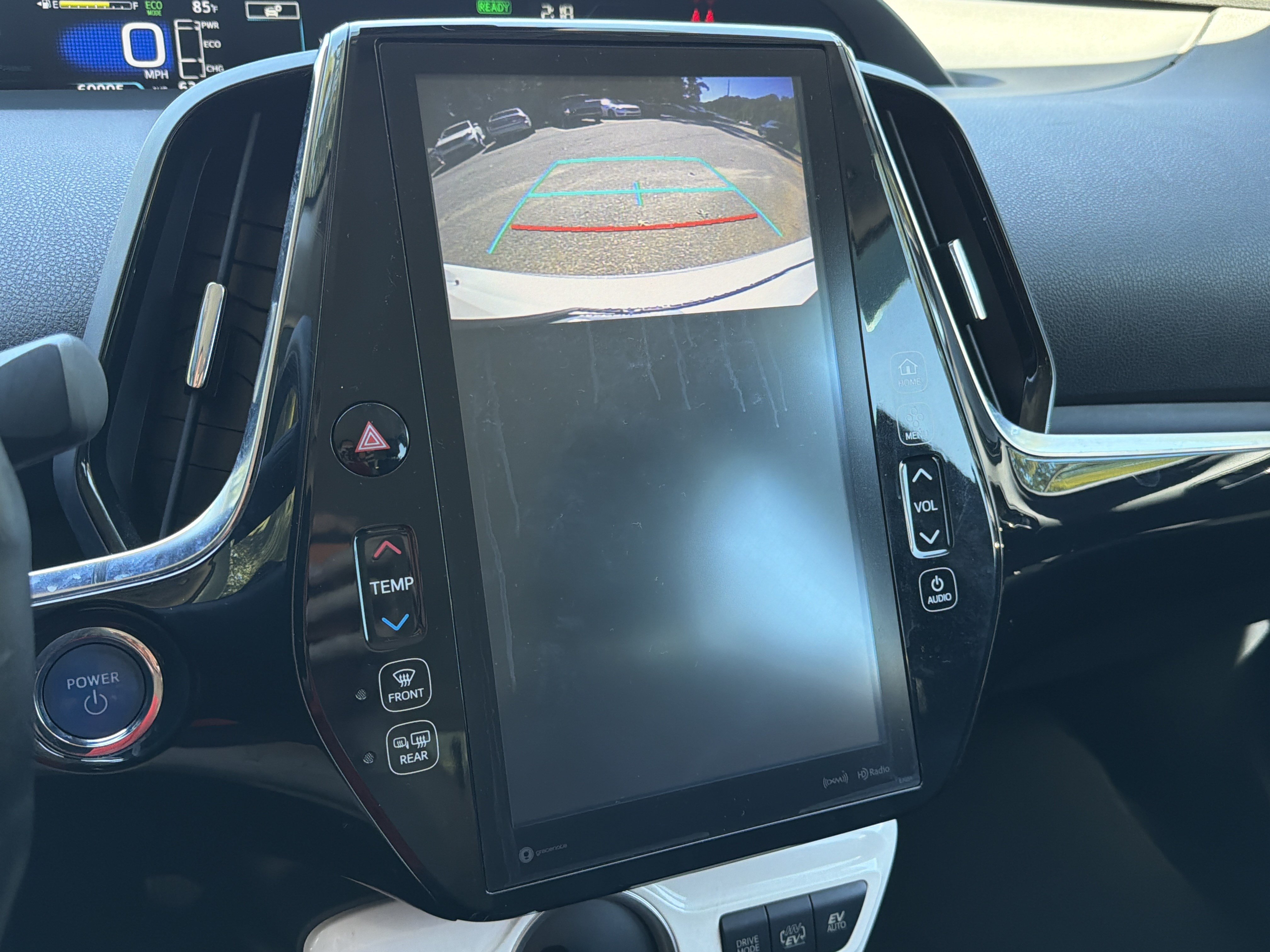 Used 2017 Toyota Prius Prime Premium FWD image 5