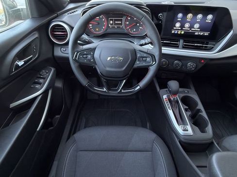 New 2026 Chevrolet Trax RS w/ Sunroof Package FWD image 11