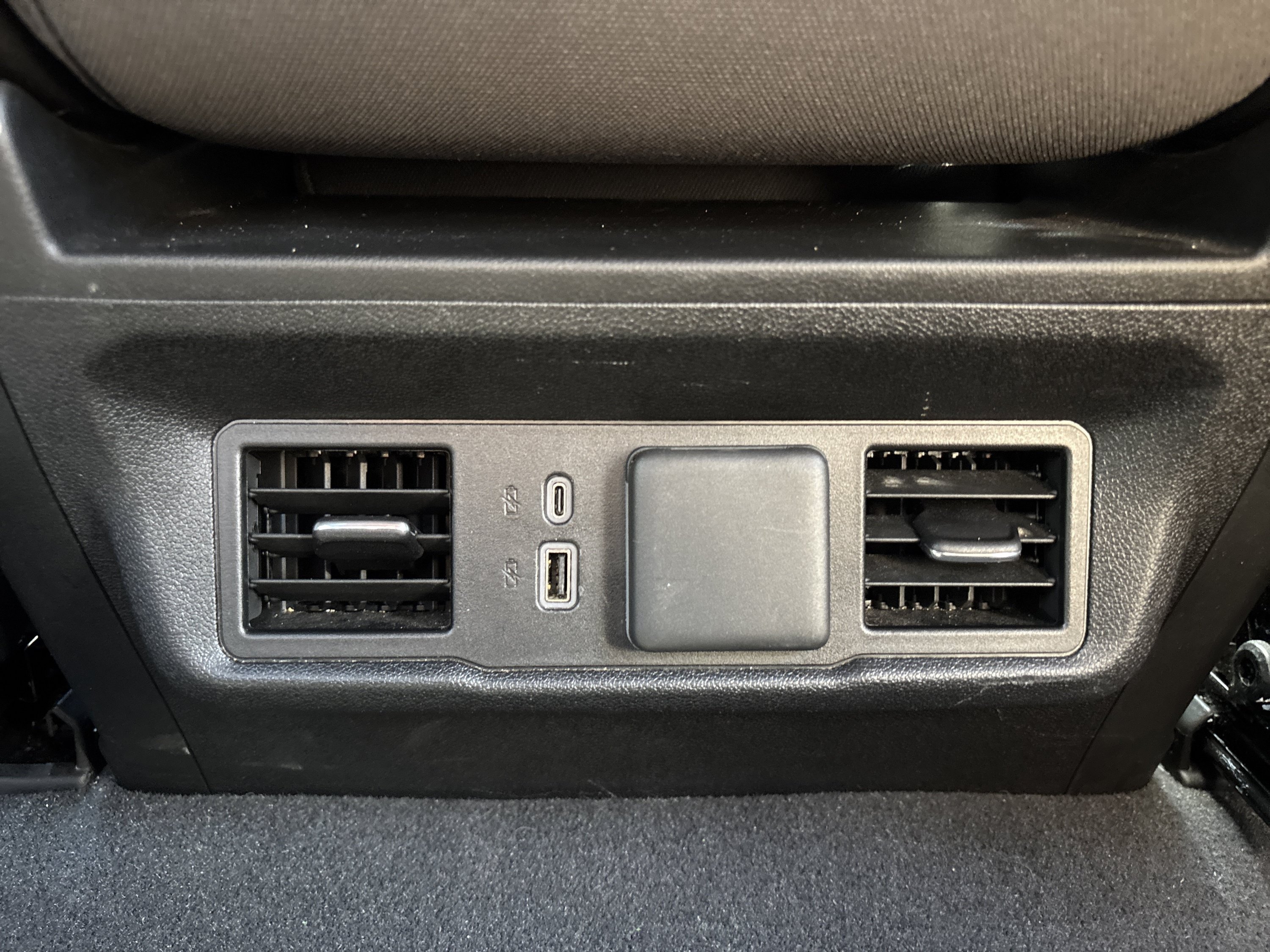 Used 2024 Chevrolet Silverado 1500 LT AWD/4WD image 18
