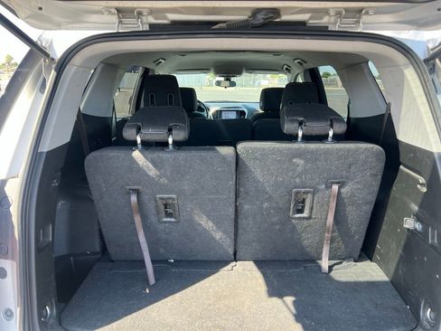 Used 2018 GMC Acadia SLE FWD image 7