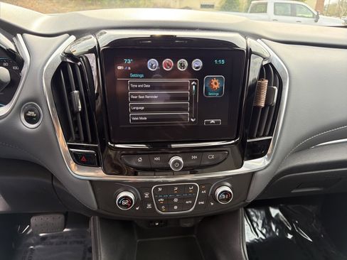 Used 2018 Chevrolet Traverse LT image 28