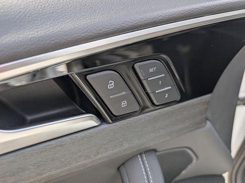 Used 2024 Audi A4 2.0T Premium Plus image 25