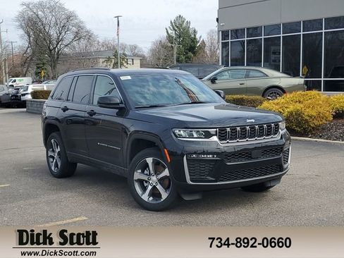 New 2026 Jeep Grand Cherokee Limited AWD/4WD image 1