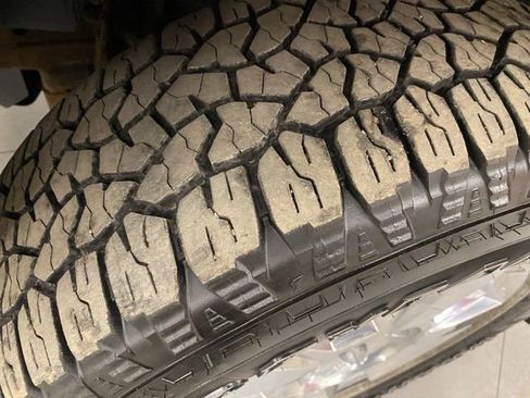 Used 2012 GMC Sierra 1500 SLT w/ SLT Convenience Package image 27