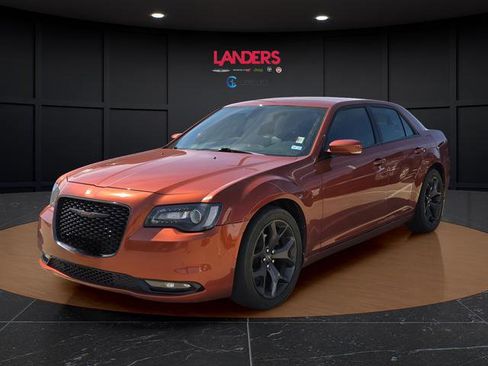 Used 2021 Chrysler 300 S RWD image 1