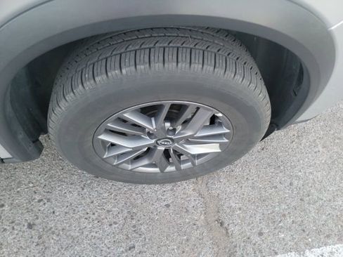 Certified 2024 Nissan Rogue S image 13