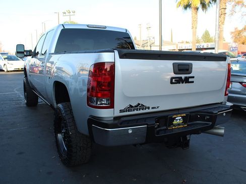 Used 2011 GMC Sierra 2500 SLT w/ SLT Convenience Package image 5