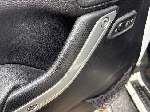 Used 2014 Jeep Wrangler Unlimited Sahara w/ Max Tow Package image 11