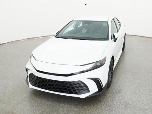New 2026 Toyota Camry SE image 3