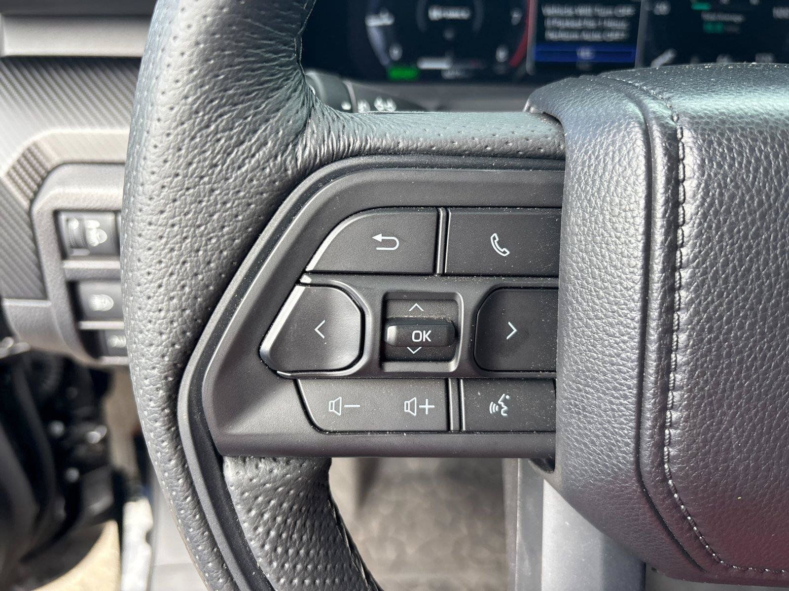 Used 2025 Toyota Tacoma TRD Pro AWD/4WD image 19
