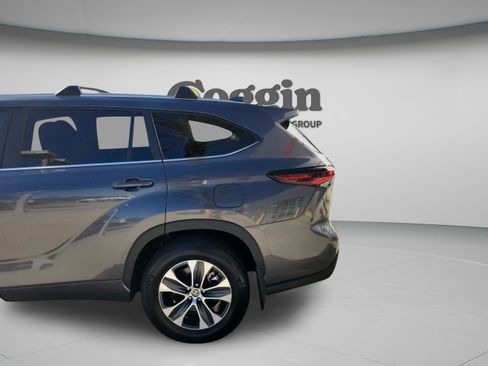 Certified 2025 Toyota Highlander XLE AWD/4WD image 29
