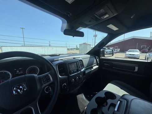 Used 2024 RAM 1500 Warlock RWD image 24