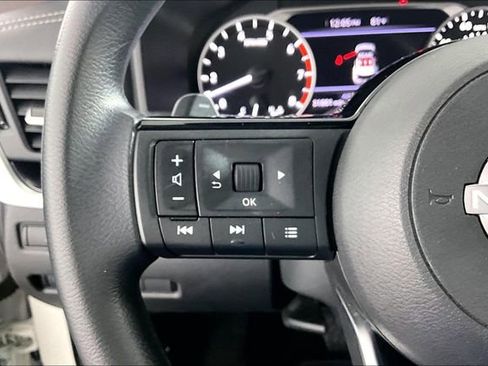Used 2023 Nissan Rogue SV AWD/4WD image 18