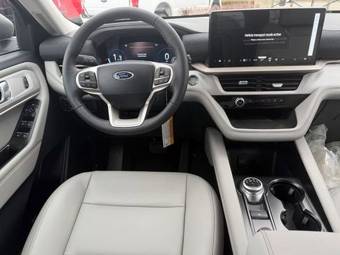New 2026 Ford Explorer Active w/ Active Comfort Package image 14