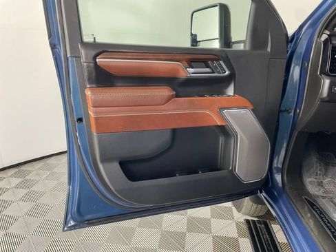 Certified 2024 GMC Sierra 3500 Denali Ultimate AWD/4WD image 16