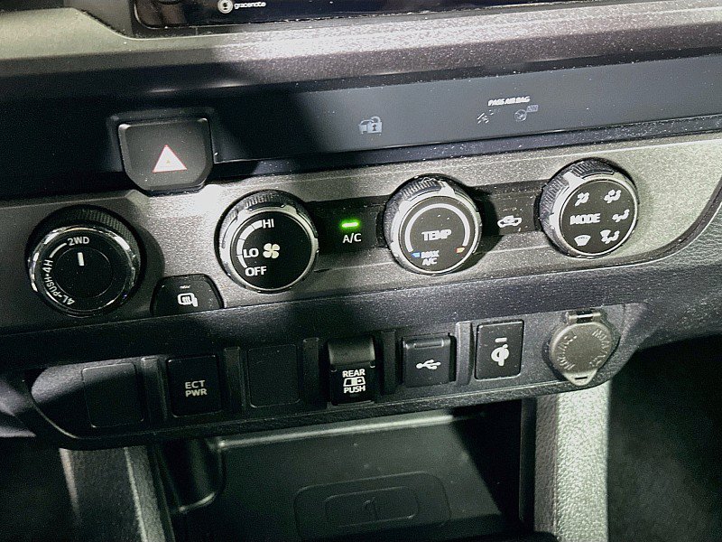 Used 2020 Toyota Tacoma TRD Off-Road AWD/4WD image 16