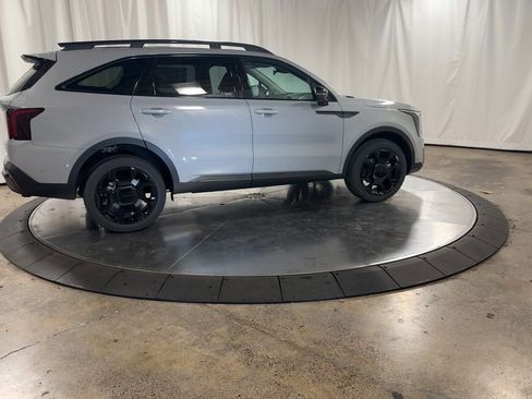 New 2025 Kia Sorento SX image 9