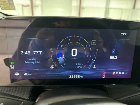Used 2025 Chevrolet Equinox LT FWD image 24