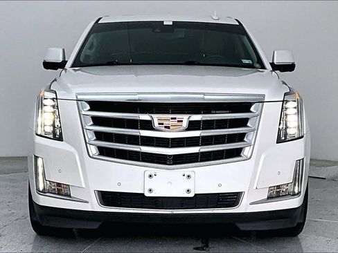 Used 2016 Cadillac Escalade Premium image 5