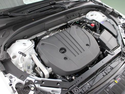 New 2026 Volvo XC60 B5 Plus w/ Protection Package Premier image 60