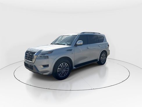 Used 2022 Nissan Armada SL w/ Captain's Chairs Package RWD image 4