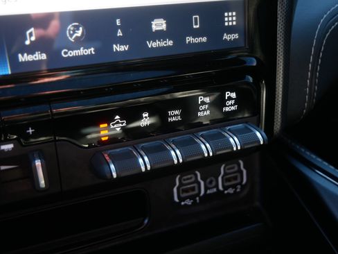 Used 2024 RAM 1500 Limited AWD/4WD image 34