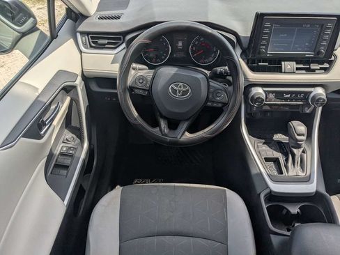 Used 2021 Toyota RAV4 XLE FWD image 13