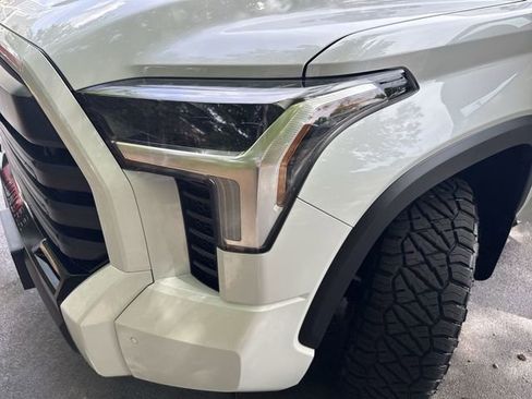 Used 2024 Toyota Tundra Limited AWD/4WD image 32